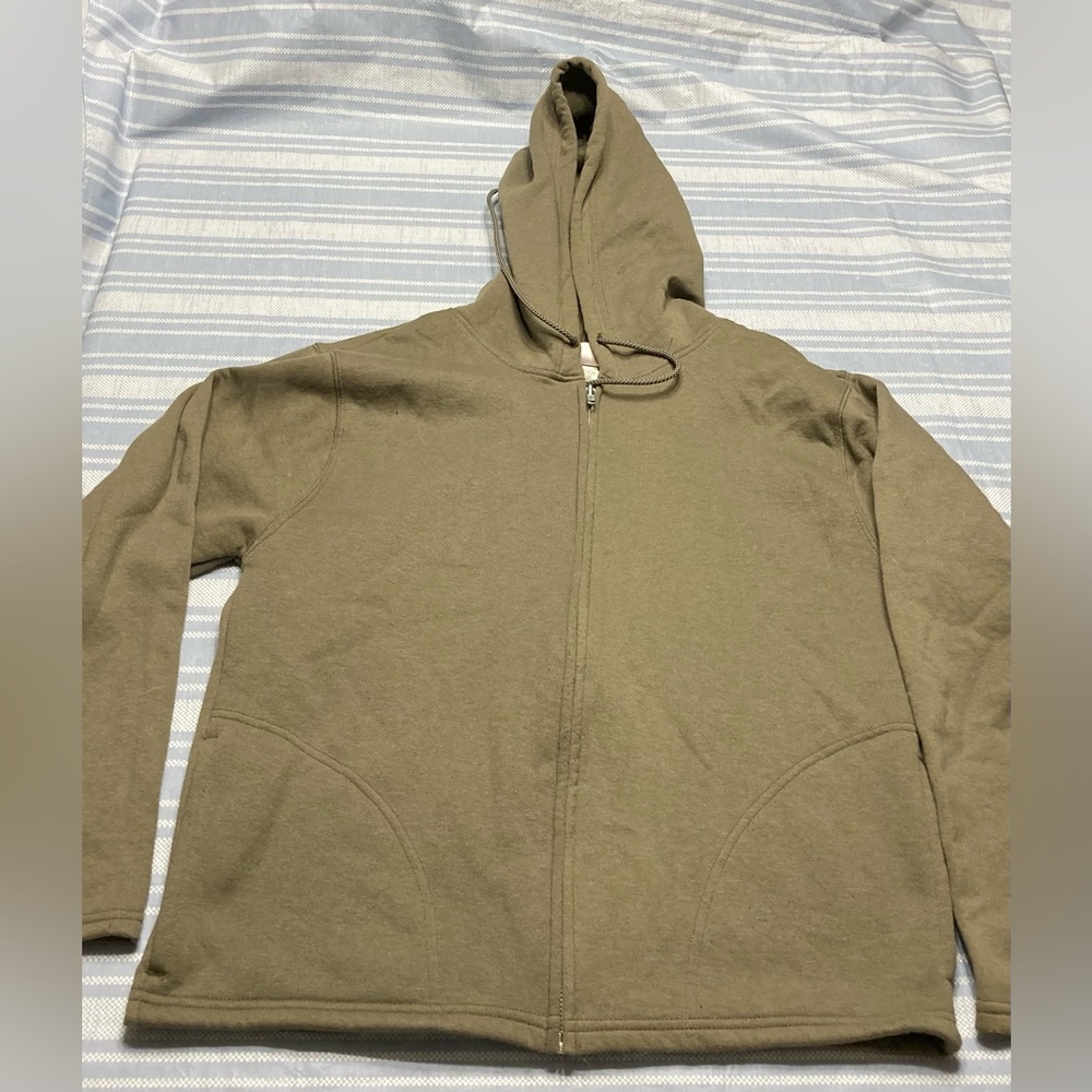πTODAY***$10***Hanes olive green zip-up hoodie.